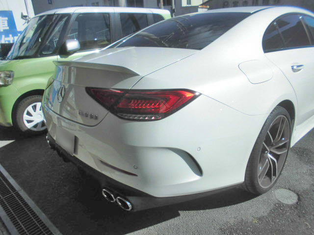 ベンツCLS63リアバンパー修理・完成