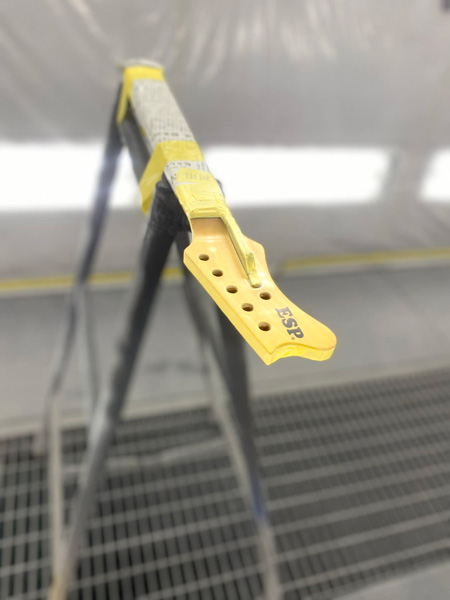 ベースギター塗装・サフェーサー