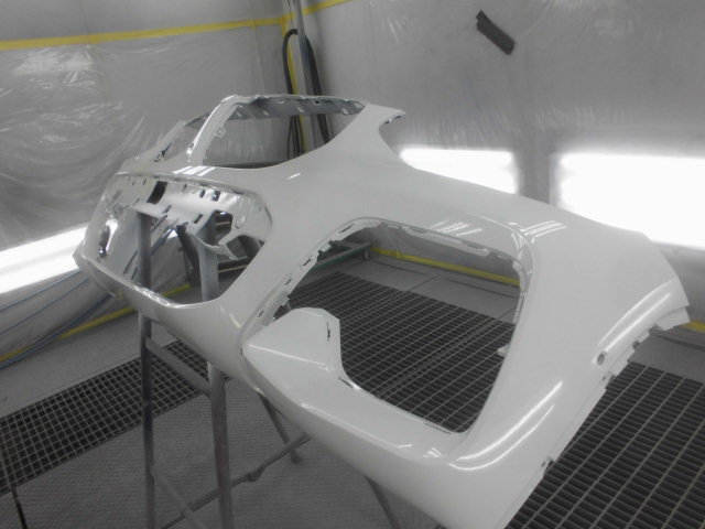 BMW・X3の新品バンパー塗装