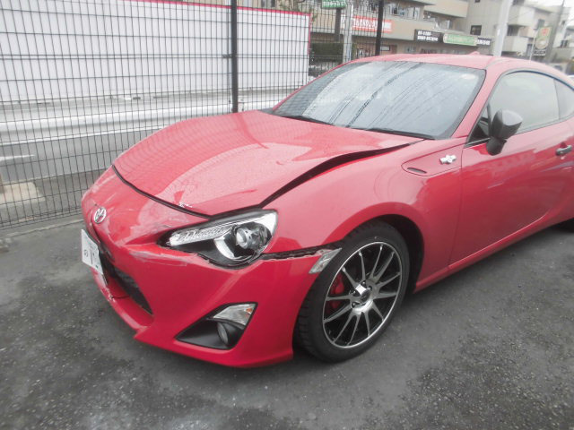 トヨタ86フロント周り修理