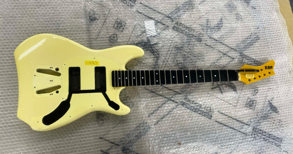 ベースギター塗装